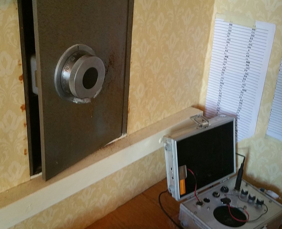 Chubb wall safe opened by Alan Morgan Master locksmiths in Syston