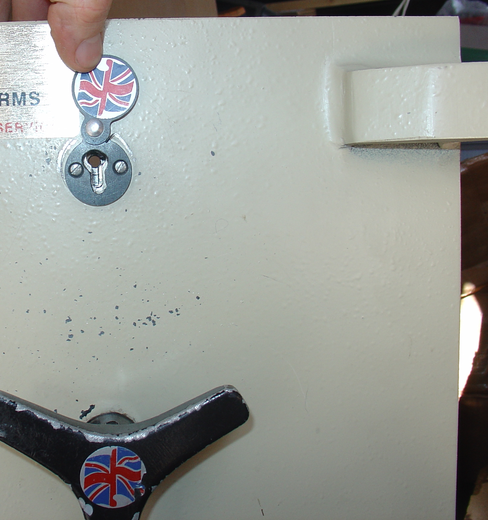 Single bitted pin keyway