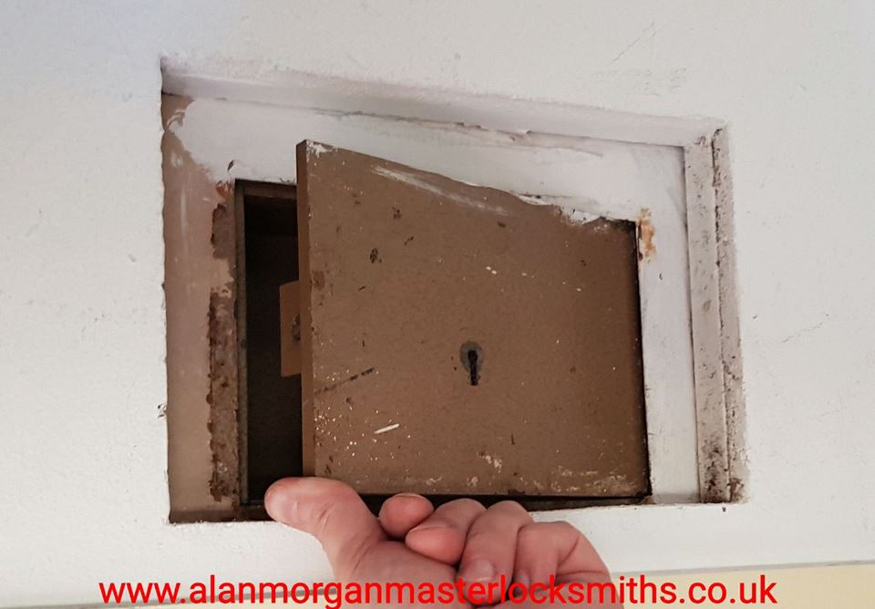 Chubb wall safe opened by Alan Morgan Master Locksmiths near Retford