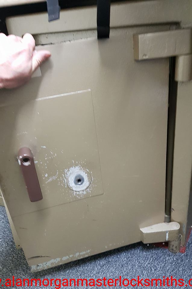 SLS safe opened in Derby by Alan Morgan Master Locksmiths